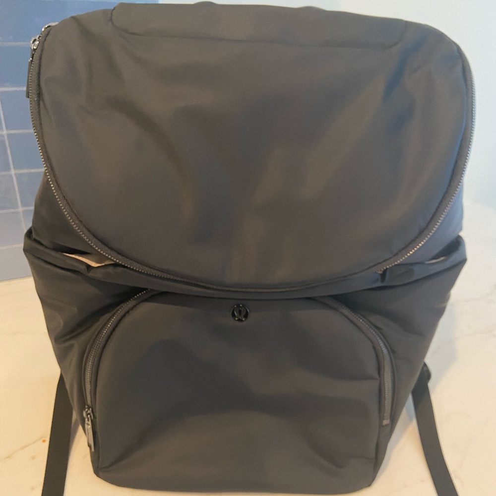 lululemon new parent backpack